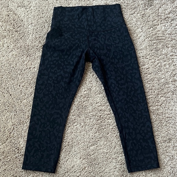 lululemon athletica Pants - Lululemon High Rise Cropped Align Leggings w/ Cheetah Print Size 6